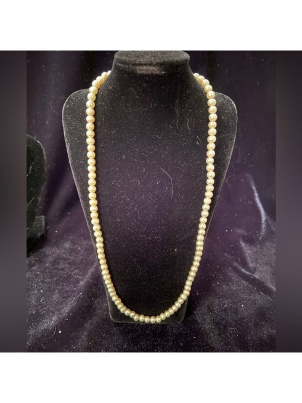 18” Natural Pearl Necklace with 14KT Clasp vintage